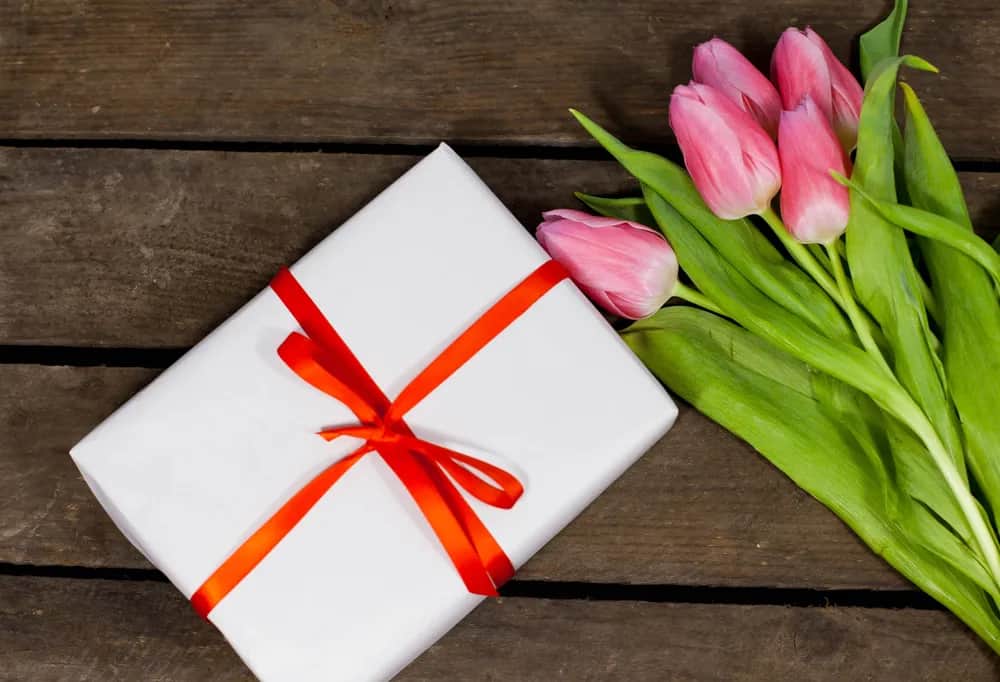 Jak zapakować zdrapki na prezent w kreatywny sposób, który zaskoczy